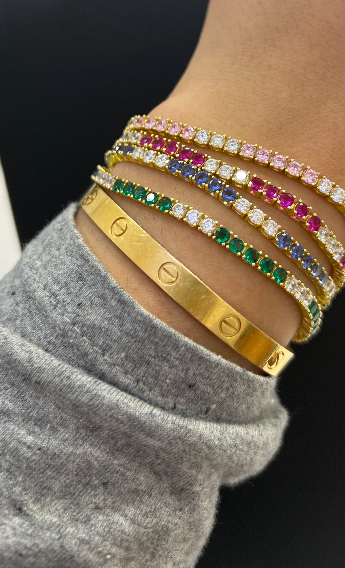 Alternating Color Diamond 5/3 Pattern Tennis Bracelet