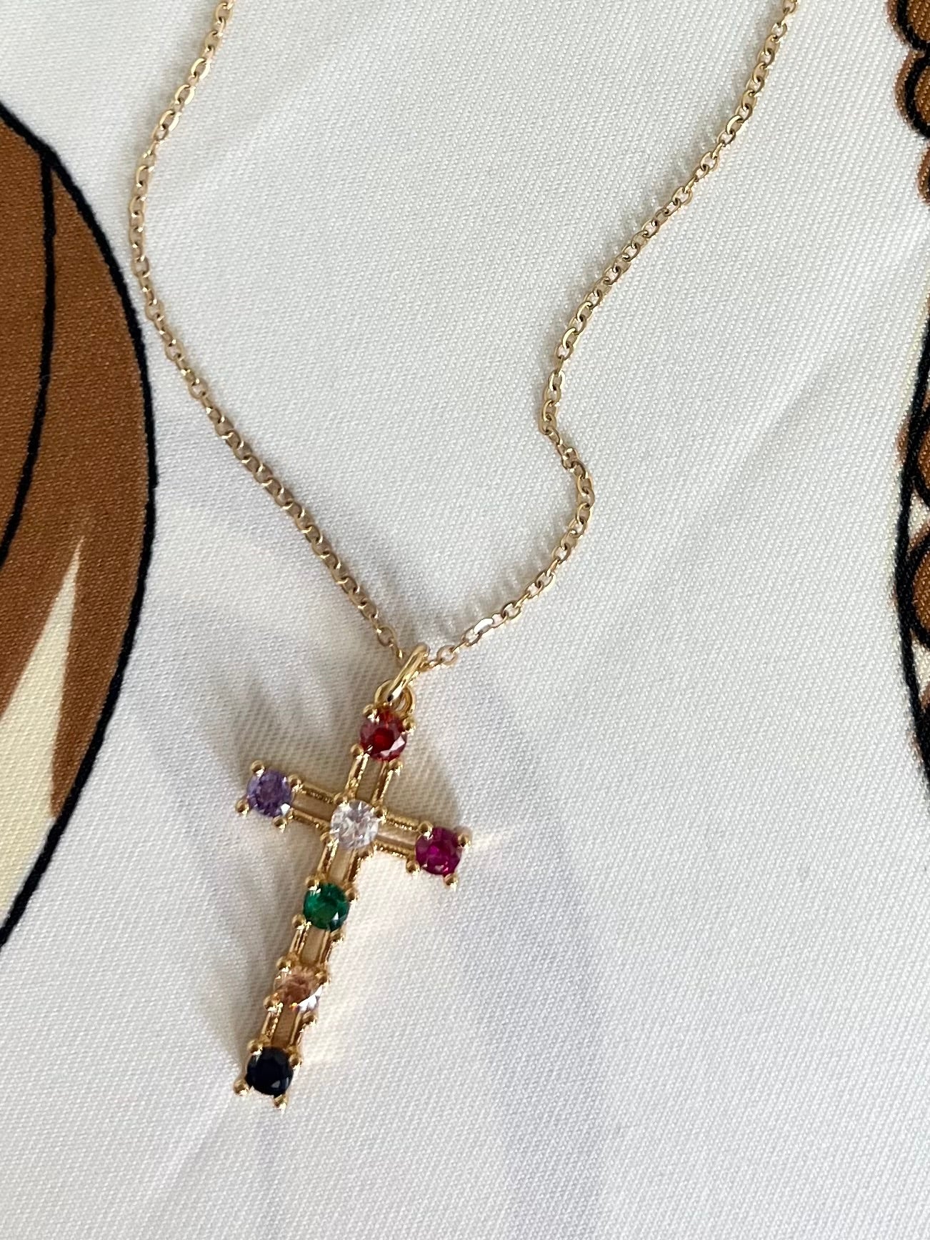 Color Stone Cross Chain